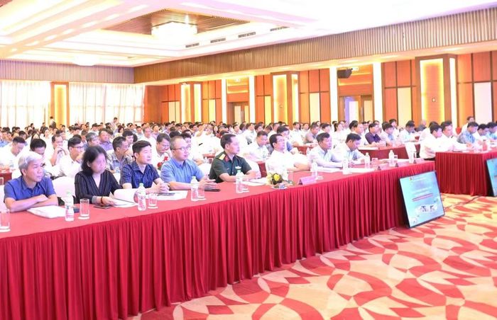 Tập huấn nâng cao năng lực hộ đê cho lực lượng chuyên trách quản lý đê điều các tỉnh, thành phố có đê từ cấp III đến cấp đặc biệt. (Ảnh: HG)