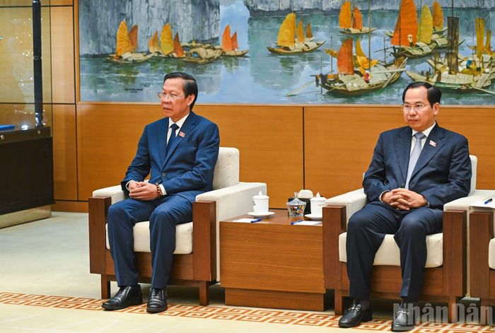 Lãnh đạo các Ủy ban của Quốc hội Việt Nam dự cuộc tiếp. (Ảnh: DUY LINH)