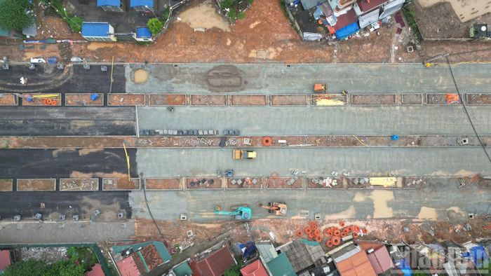  Để triển khai dự án, tổng diện tích đất thu hồi là 28.318m﻿2, ảnh hưởng đến 98 hộ dân. 