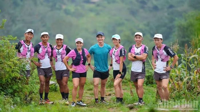 Các vận động viên tập luyện cho giải Vietnam Mountain Marathon 2026. (Ảnh: Ủy ban nhân dân phường Sa Pa)