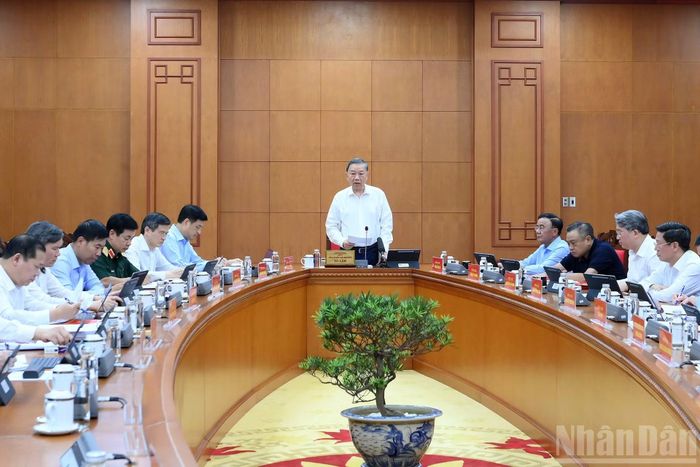 Quang cảnh phiên họp.