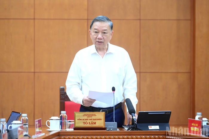 Tổng Bí thư, Chủ tịch nước Tô Lâm phát biểu chỉ đạo tại phiên họp.