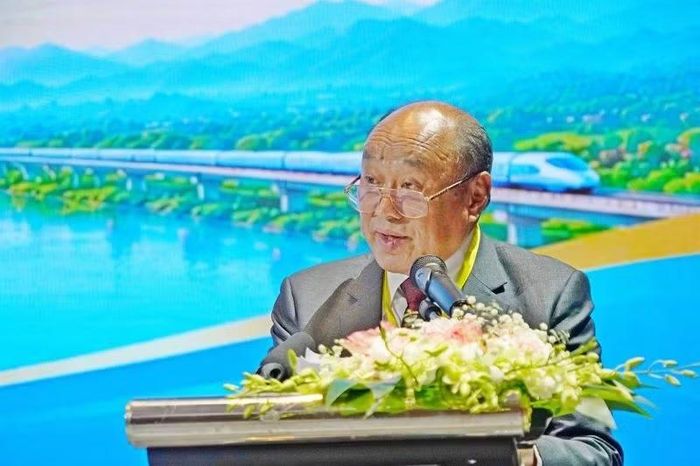 Tiến sĩ Leeber Leeboupao, Chủ tịch LASES phát biểu khai mạc tại hội thảo. (Ảnh: NGUYỄN THU TRANG)