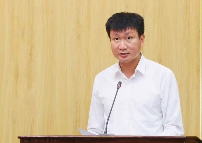 Đồng chí Trần Huy Tuấn, Ủy viên Trung ương Đảng, Bí thư Tỉnh ủy Ninh Bình phát biểu tại hội nghị. (Ảnh: Đức Lam)