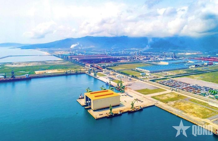  Một góc Khu công nghiệp Vũng Áng, Hà Tĩnh. Ảnh: VĂN ĐỨC 
