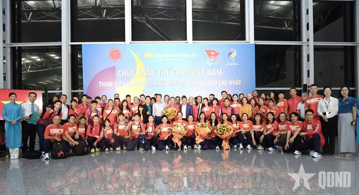 Lễ tiễn Đoàn thể thao Việt Nam tham dự ASIAD 20. Ảnh: BÙI LƯỢNG