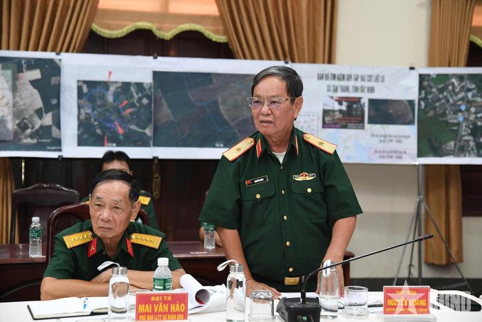 Đại biểu phát biểu đóng góp ý kiến.