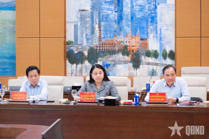 Các đại biểu tham dự hội nghị. Ảnh: VŨ HIẾU 