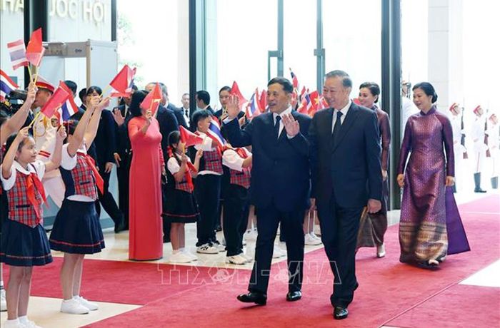 Tổng Bí thư, Chủ tịch nước Tô Lâm và Phu nhân Ngô Phương Ly chủ trì Lễ đón chính thức Nhà vua Thái Lan Maha Vajiralongkorn Phra Vajiraklaochaoyuhua và Hoàng hậu Suthida Bajrasudhabimalalakshana.