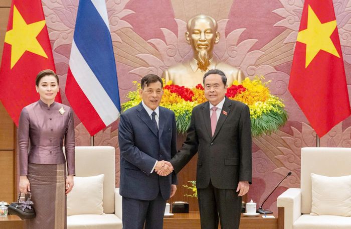  Chủ tịch Quốc hội Trần Thanh Mẫn hội kiến Nhà Vua Vương quốc Thái Lan Maha Vajiralongkorn Phra Vajiraklaochaoyuhua và Hoàng hậu, sáng 15-9. Ảnh: VIẾT CHUNG 