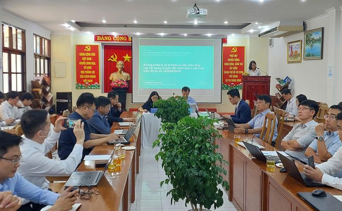 Hội thảo quy tụ đông đảo các chuyên gia, nhà quản lý và doanh nghiệp. Ảnh: M.HOA