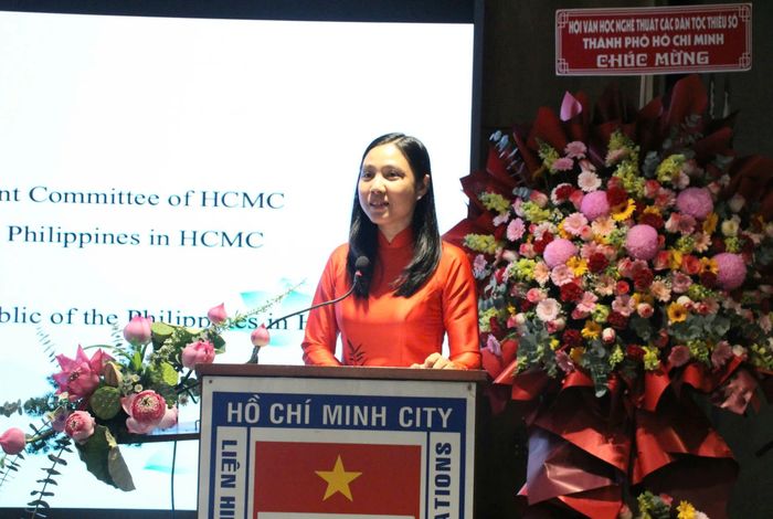 Chủ tịch HUFO Hà Thanh phát biểu khai mạc. Ảnh: THỤY VŨ