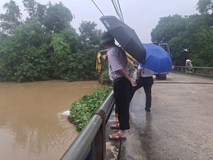  Nước sông Mỹ Hà ở Hà Nội lên cao do mưa kéo dài. Ảnh: UBND XÃ HỒNG SƠN 