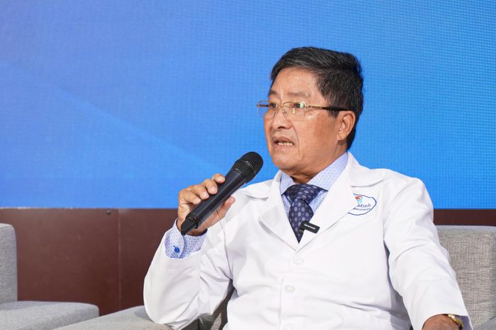  PGS-TS-BS Trần Văn Ngọc, Chủ tịch Liên chi hội Hội Hô hấp TPHCM, Phó Chủ tịch Hội Phổi Việt Nam VPĐD TPHCM, Chủ Tịch Hội Đồng Quản Trị Hệ thống Y Khoa Ngọc Minh. Ảnh: Tam Nguyên 