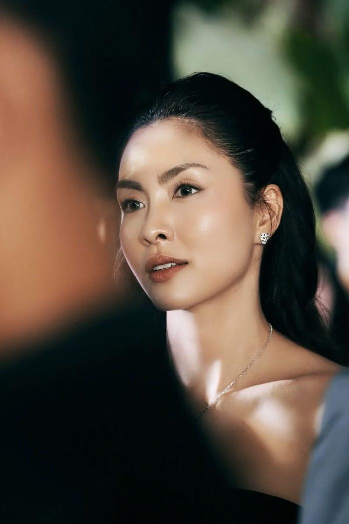 Đỗ Mạnh Cường từng tiết lộ Tăng Thanh Hà nhờ anh chuẩn bị trang phục cho ngày ra mắt dự án. Cô mong muốn một chiếc đầm “thật đẹp, đơn giản nhưng thật sang” và thừa nhận hồi hộp trước lần xuất hiện này. Ảnh: FB Tăng Thanh Hà.