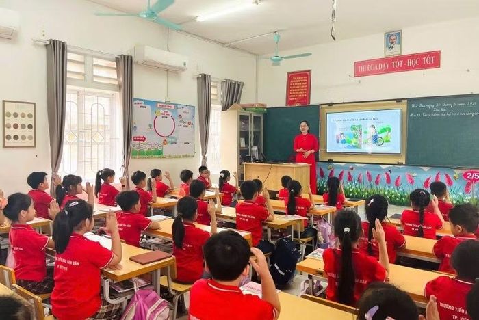Trường Tiểu học Việt Trì đẩy mạnh chuyển đổi số trong dạy học.