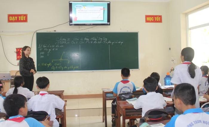 Trường THCS Trại Cau ứng dụng nhiều công nghệ trong các hoạt động chuyên môn và quản lý nhà trường.