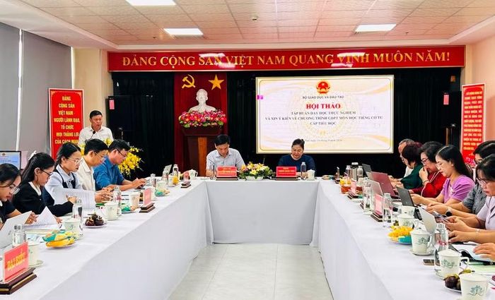Hội thảo tập huấn dạy học thực nghiệm Chương trình giáo dục phổ thông (GDPT) môn học tiếng Cơ Tu cấp tiểu học tại TP Huế ngày 16/9.