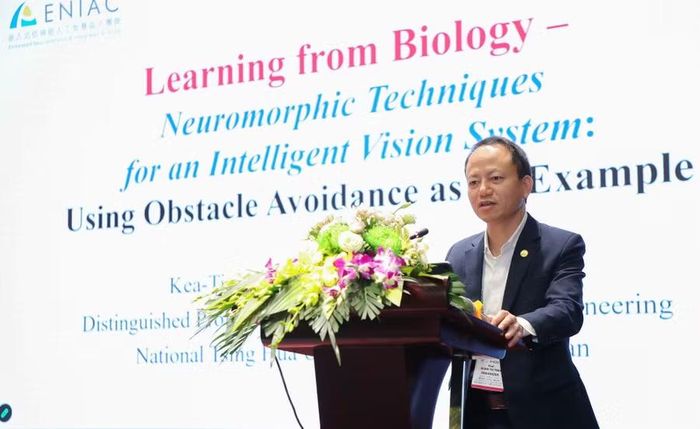 Viện trưởng Viện Công nghệ Thông tin Trần Xuân Tú phát biểu tại hội nghị.
