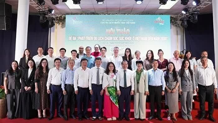 Các đại biểu chụp ảnh lưu niệm. (Nguồn: BTC)