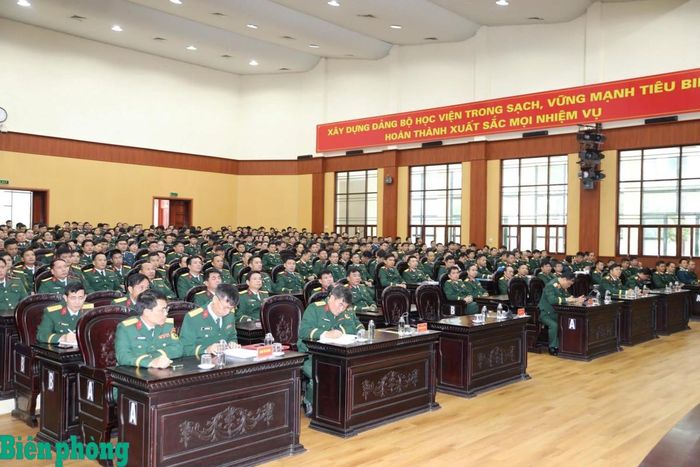 Các đại biểu, học viên dự Lễ khai giảng đào tạo cao cấp lý luận chính trị khóa 12 tại Học viện Chính trị. Ảnh: Minh Nguyệt