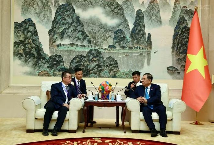 Phó Thủ tướng Thường trực đề nghị CEEC phối hợp chặt chẽ với các bộ, ngành liên quan để cập nhật quy hoạch, nghiên cứu các dự án và đề xuất phương án hợp tác cụ thể - Ảnh: CP