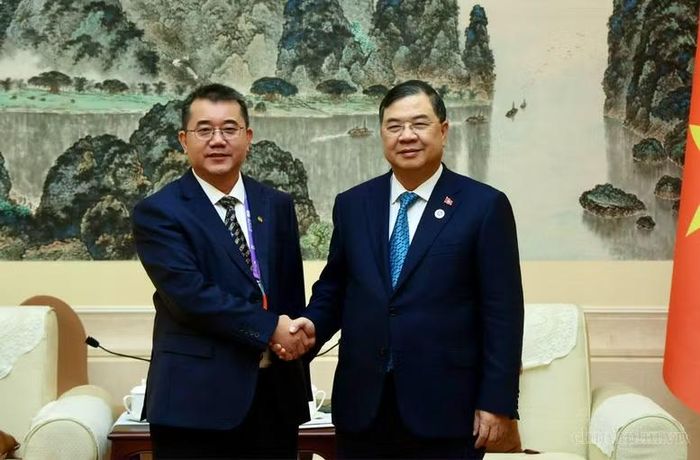 Phó Thủ tướng Thường trực Chính phủ Phạm Gia Túc tiếp ông Zhang Deliang, Phó Tổng Giám đốc Tập đoàn Xây dựng Năng lượng Trung Quốc (CEEC) - Ảnh: CP