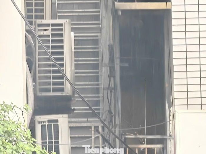 Khu vực xảy cháy là ngôi nhà 4 tầng, có diện tích khoảng 60 m2/tầng.