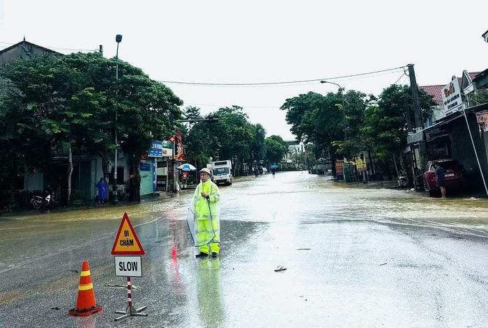 Điểm ngập sâu trên quốc lộ 48.