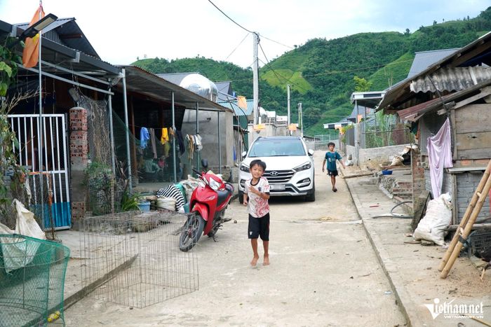 Một góc bản Tây Tiến. Ảnh: Lê Dương