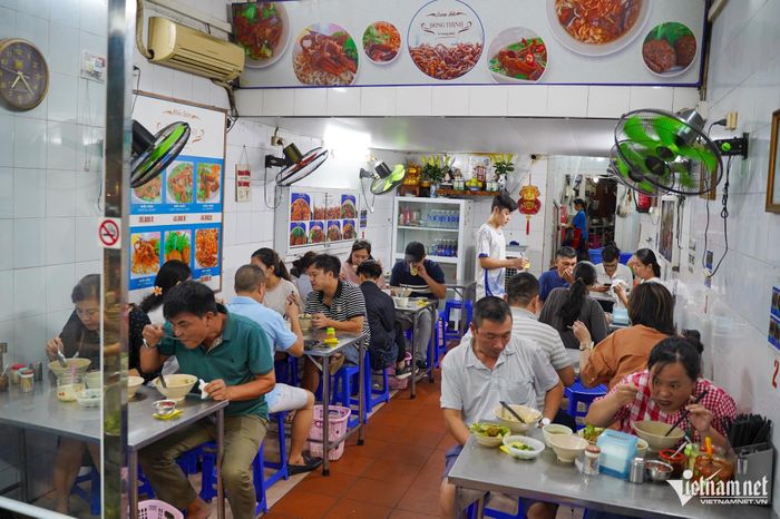 Miến lươn Đông Thịnh nổi tiếng đông khách tại Hà Nội