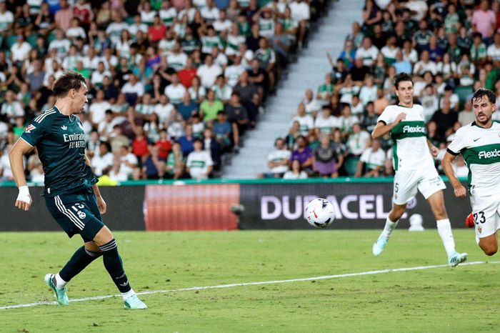 Carlos Espi trở thành người hùng của Real Madrid. Ảnh: Diario AS
