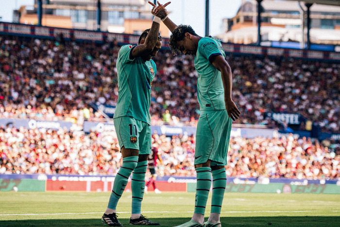 Yamal đang có phong độ bùng nổ. Ảnh: FCB