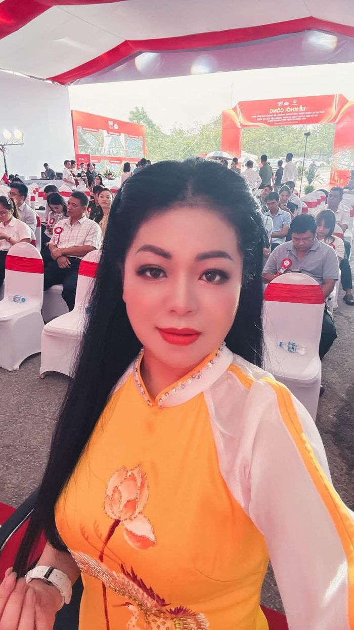 Ca sĩ Anh Thơ viết: "Cứ mỗi lần được hát những bản tình ca quê hương đất nước, tôi thấy thật hạnh phúc, nhẹ nhõm như được giải phóng tất cả cảm xúc trong lòng. Có lẽ, đó chính là điều kỳ diệu mà âm nhạc đã dành tặng cho người nghệ sĩ: được sống trọn vẹn với tiếng hát, được sẻ chia cảm xúc và được yêu thương trong từng khoảnh khắc".