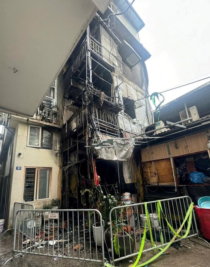  Hiện trường vụ cháy là ngôi nhà 5 tầng.