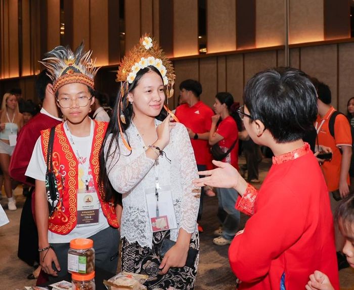  Khám phá văn hóa và kết nối với bạn bè quốc tế.