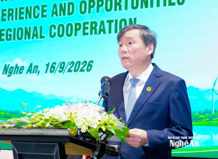 GS.TS. Lê Văn Lợi - Ủy viên Trung ương Đảng, Phó trưởng Ban Chính sách, Chiến lược Trung ương, Phó Chủ tịch Hội đồng Lý luận Trung ương, Chủ tịch VASS phát biểu khai mạc. Ảnh: Phạm Bằng