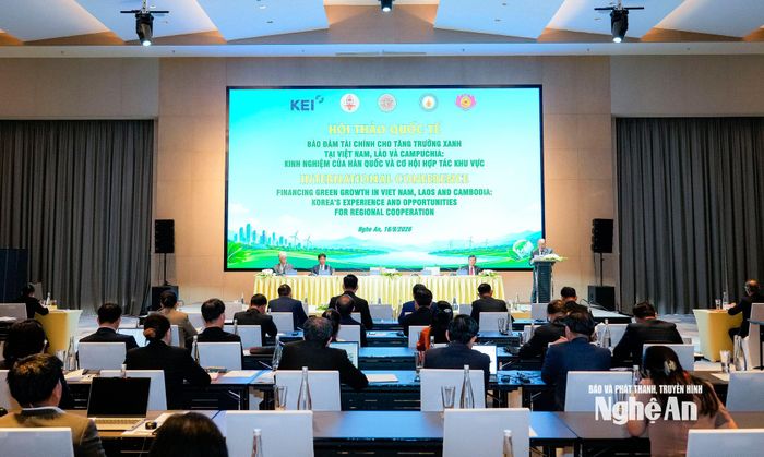 Quang cảnh Hội thảo quốc tế “Bảo đảm tài chính cho tăng trưởng xanh tại Việt Nam, Lào và Campuchia: Kinh nghiệm của Hàn Quốc và cơ hội hợp tác khu vực”. Ảnh: Phạm Bằng