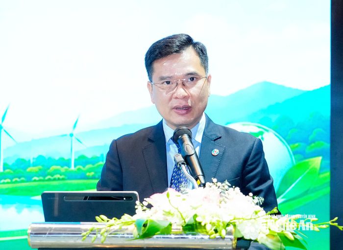 TS Nguyễn Như Quỳnh - Viện trưởng Viện Chiến lược và Chính sách kinh tế - tài chính (Bộ Tài chính) phát biểu tại hội thảo. Ảnh: Phạm Bằng