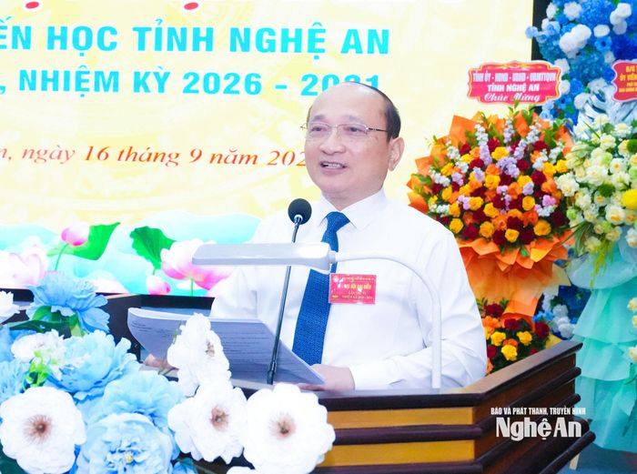 Đồng chí Nguyễn Thanh Hiền - Chủ tịch Hội Khuyến học tỉnh phát biểu khai mạc Đại hội. Ảnh: Mai Hoa