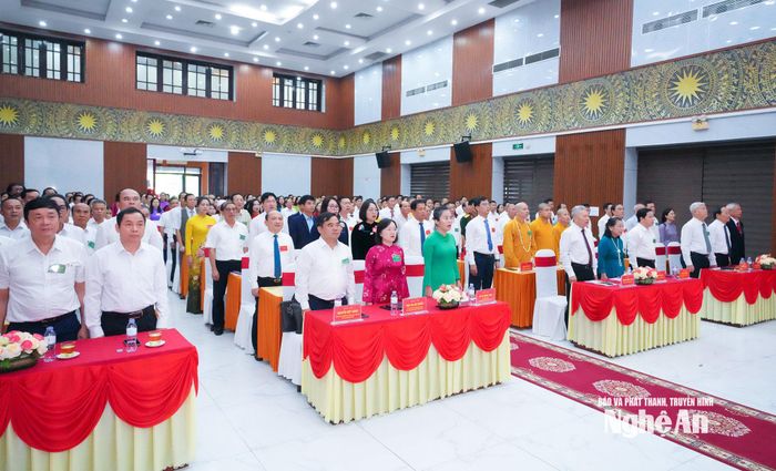 Nghi lễ chào cờ tại Đại hội. Ảnh: Mai Hoa
