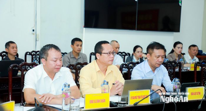 Đại diện các ngành và địa phương dự phiên tiếp công dân. Ảnh: Thành Duy