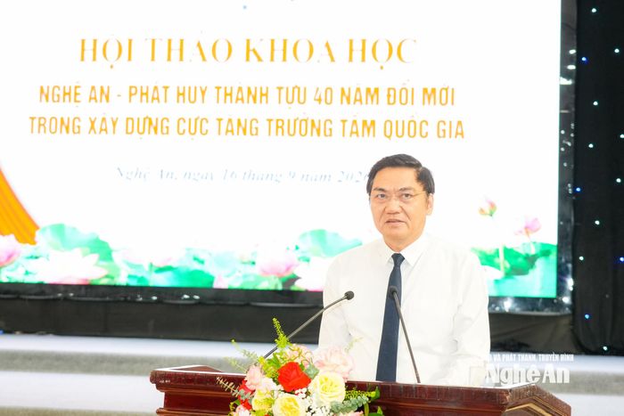 Phó Bí thư Thường trực Tỉnh ủy Hoàng Nghĩa Hiếu phát biểu bế mạc hội thảo. Ảnh: T.L