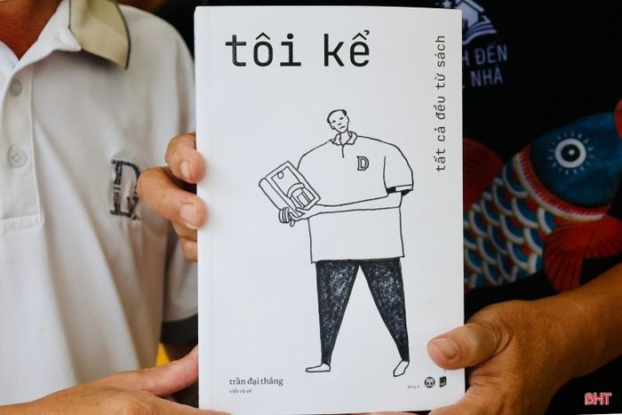 Anh Trần Đức Cường (phường Thành Sen) cho biết: “Tôi thấy đây là chương trình rất ý nghĩa và thiết thực đối với trẻ em. Các con được tự tay lựa chọn những cuốn sách mình thích, được tặng sách miễn phí nên cảm thấy rất hào hứng. Ngoài ra, một số sách bán với giá ưu đãi nên tôi cũng tranh thủ mua thêm một cuốn cho mình".