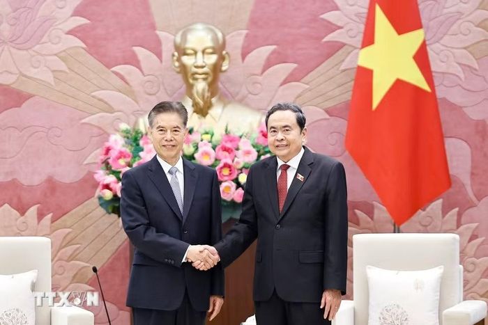 Chủ tịch Quốc hội Trần Thanh Mẫn tiếp Chủ nhiệm Ủy ban Tài chính-Kinh tế của Nhân đại toàn quốc Trung Quốc Chung Sơn. (Ảnh: Doãn Tấn/TTXVN)