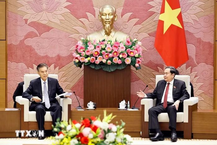 Chủ tịch Quốc hội Trần Thanh Mẫn tiếp Chủ nhiệm Ủy ban Tài chính-Kinh tế của Nhân đại toàn quốc Trung Quốc Chung Sơn. (Ảnh: Doãn Tấn/TTXVN)
