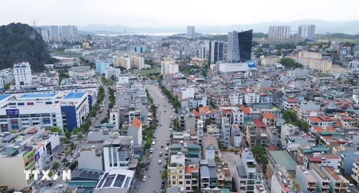 Làm sạch dữ liệu đất đai. (Ảnh: Thanh Vân/TTXVN)