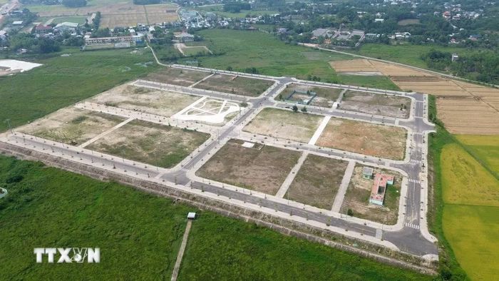 Thủ tục đất đai. (Ảnh: Quốc Dũng/TTXVN)