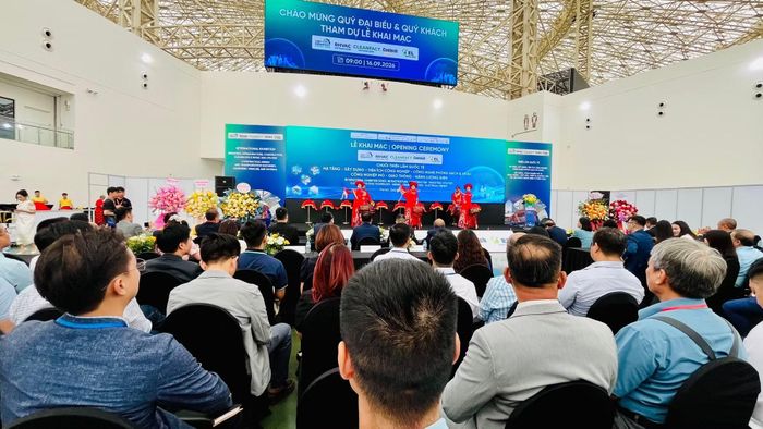 Lễ khai mạc chuỗi Triển lãm về Hạ tầng, Xây dựng và Tiện ích công nghiệp: “Viet Industry-Cleanfact & RHVAC Vietnam 2026”, diễn ra ngày 16/9. (Ảnh: Vietnam+)