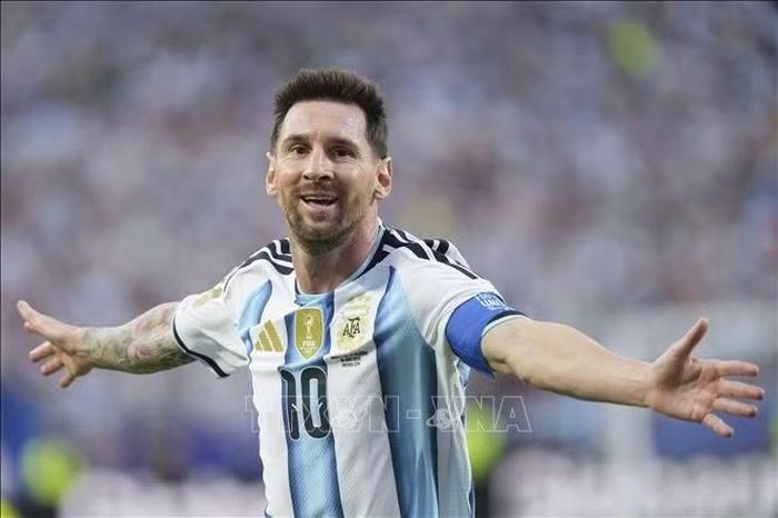 Huyền thoại bóng đá Lionel Messi sẽ có trận đấu chia tay đội tuyển Argentina trước người hâm mộ quê nhà vào ngày 6/10. Ảnh: THX/TTXVN